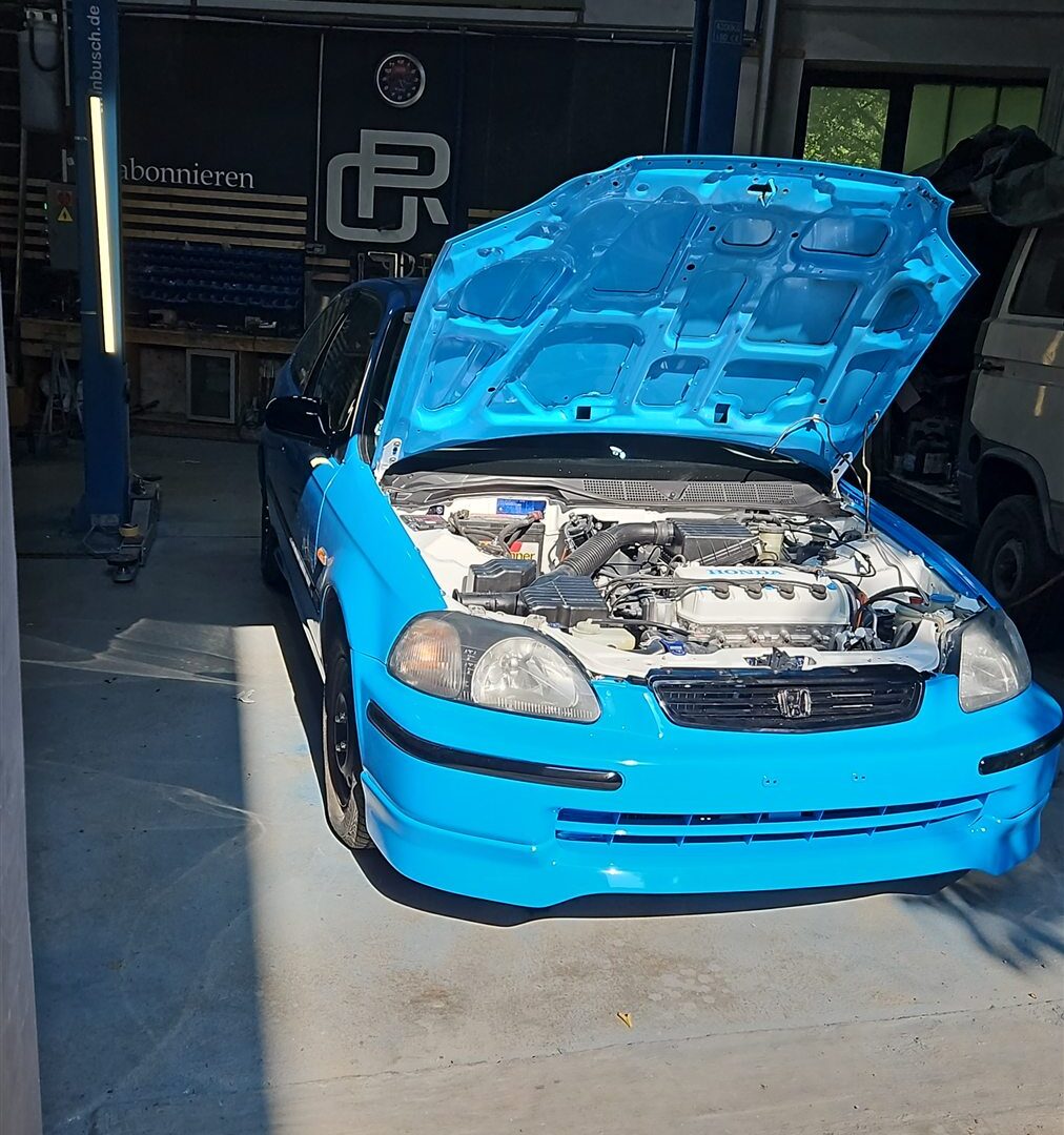 Fertig restaurierter Honda Civic EJ9 in der Werkstatt