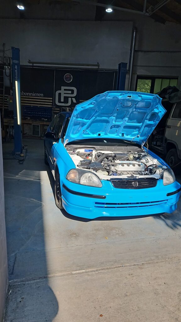 Fertig restaurierter Honda Civic EJ9 in der Werkstatt