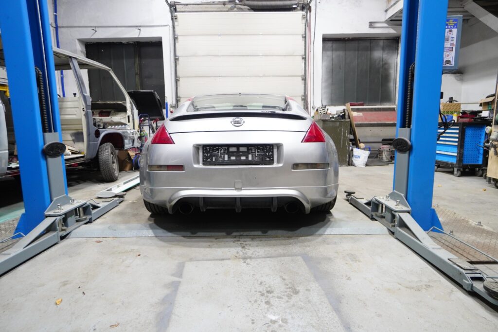 Heckansicht des Nissan 350Z vor der Neugestaltung